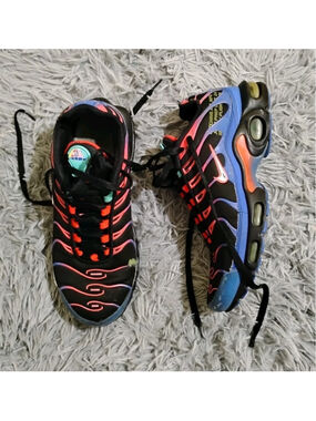 Nike Air Max Plus 'Parachute' Men Size 8 Crimson Sneakers (CV7541-001)